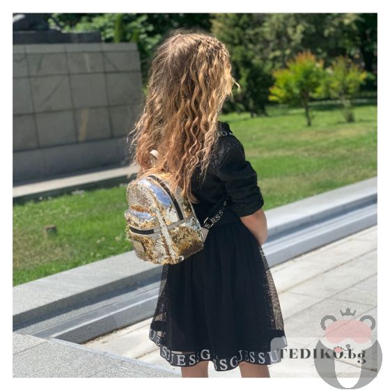 Guess детска раница с пайети и надписи на ръжките Misty GOLD Multi