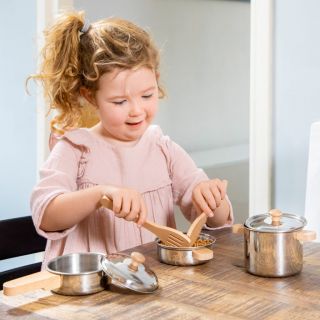 Детски кухненски комлект за готвене от метал и дърво  New classic toys