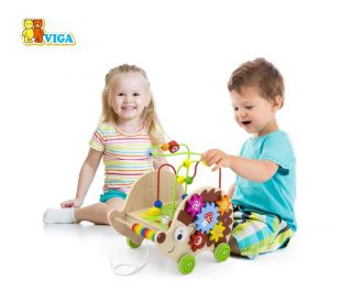 Viga toys Дървена играчка с активности за дърпане - Таралеж 