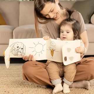 Tiny Love 2-в-1 Мека двулицева книжка и обиколник Double-sided First Book от Еко серията Garden of Adventures, 0м+