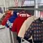 Детско червено зимно яке с качулка и надписи Guess за момиче 