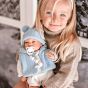 Arias Кукла-бебе Мартин с пухено одеяло в синьо - 40 см