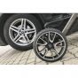 Спортни колела с окачване, изработени от Solight Ecco с въздушна камера с пет двойни спици в дизайна, вдъхновен от модела AMG