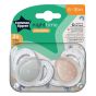 Tommee Tippee Комплект от 2 бр. ортодонтични залъгалки NIGHT TIME със светеща в тъмното дръжка, 6-18м, розова и сива с декор звезда, в кутия за стерилизиране