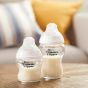 Tommee Tippee КОМПЛЕКТ ЗА НОВОРОДЕНО СТЪКЛО САМОСТЕРИЛИЗИРАЩО + ЧЕТКА ЗА ШИШЕТА 