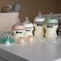Tommee Tippee КОМПЛЕКТ ЗА НОВОРОДЕНО NATURAL START САМОСТЕРИЛИЗИРАЩО + ЧЕТКА ЗА ШИШЕТА