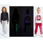 Guess детска черна тениска с триъгълно зелено лого Glow In the Dark 